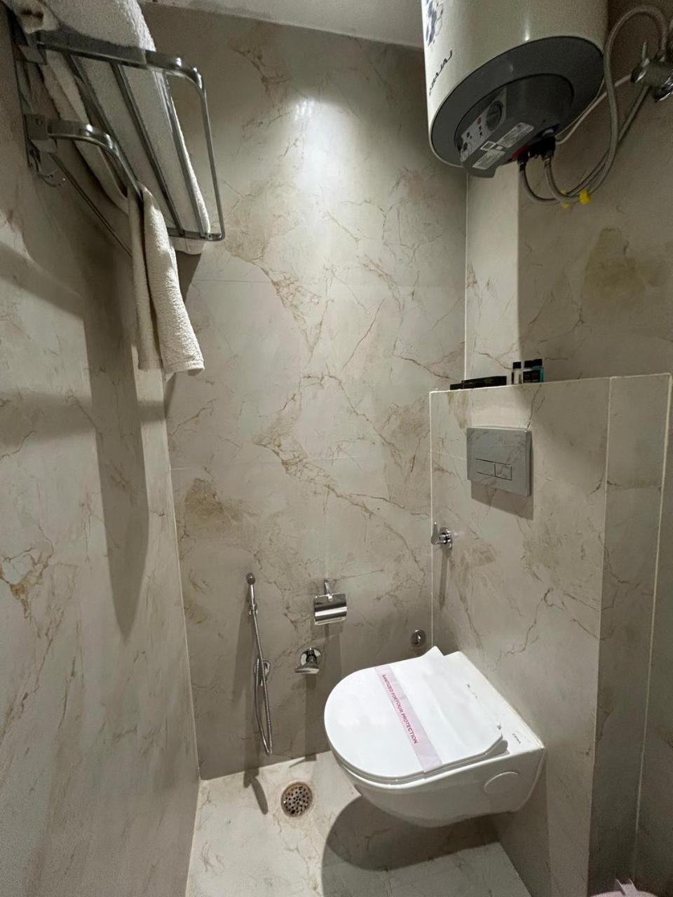 Divine Hotel Karnāl 外观 照片